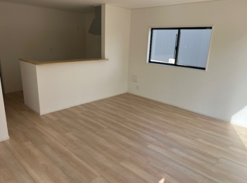 ���r���O