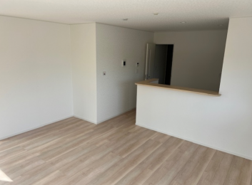 ���r���O