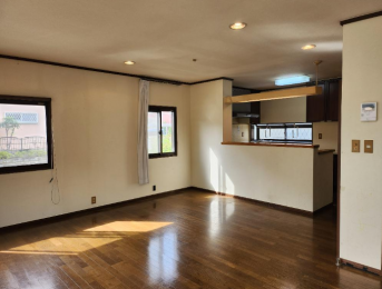 ���r���O