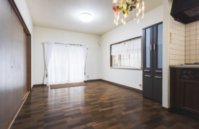 ���r���O