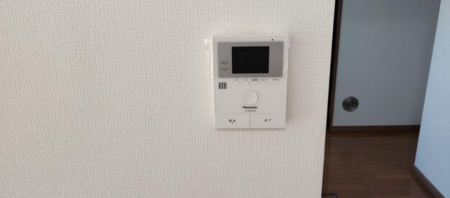 ���j�^�[�t���C���^�[�z��