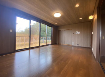 ���r���O