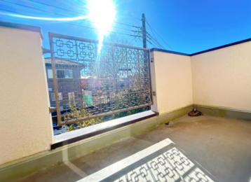 �o���R�j�[