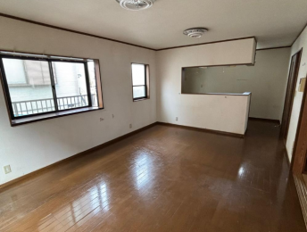 ���r���O