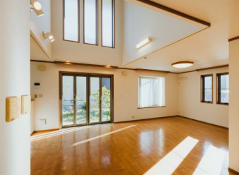 ���r���O