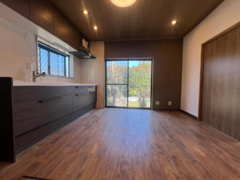 �_�C�j���O�L�b�`��