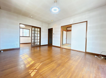 ���r���O