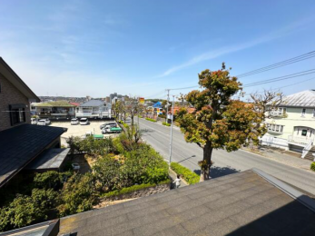 2�K����̒��]